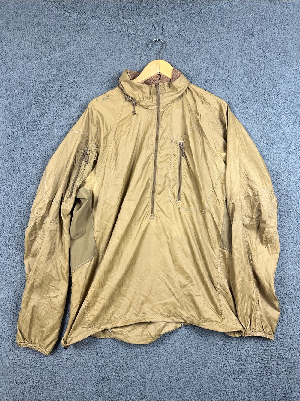 Beyond Clothing L4 Windshirt Mens XL Coyote Brown Ripstop Quarter Zip Flaw